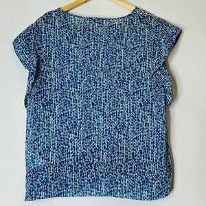 NWOT DKNY Blue White Abstract Print Blouse L Short Sleeve Chiffon Lightweight